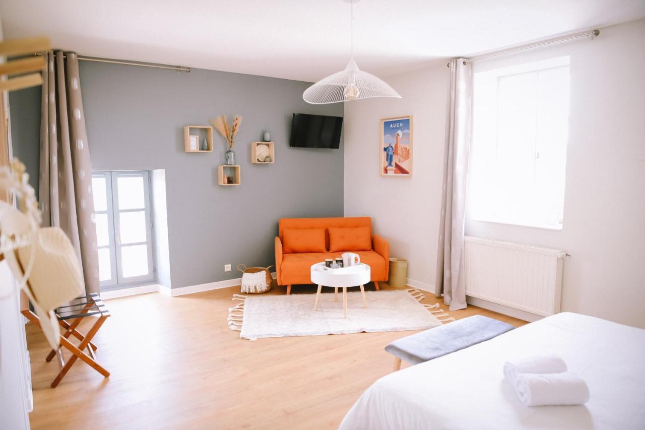 Chambre D'Hotes Domaine Le Castagne Auch Exterior photo